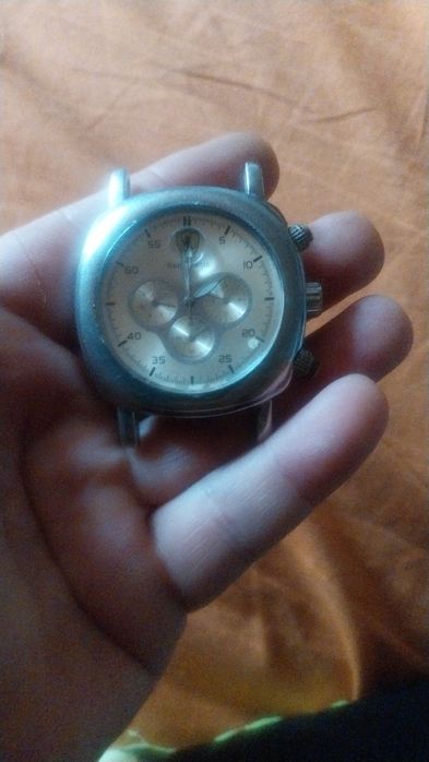 Ceas bărbătesc  defect