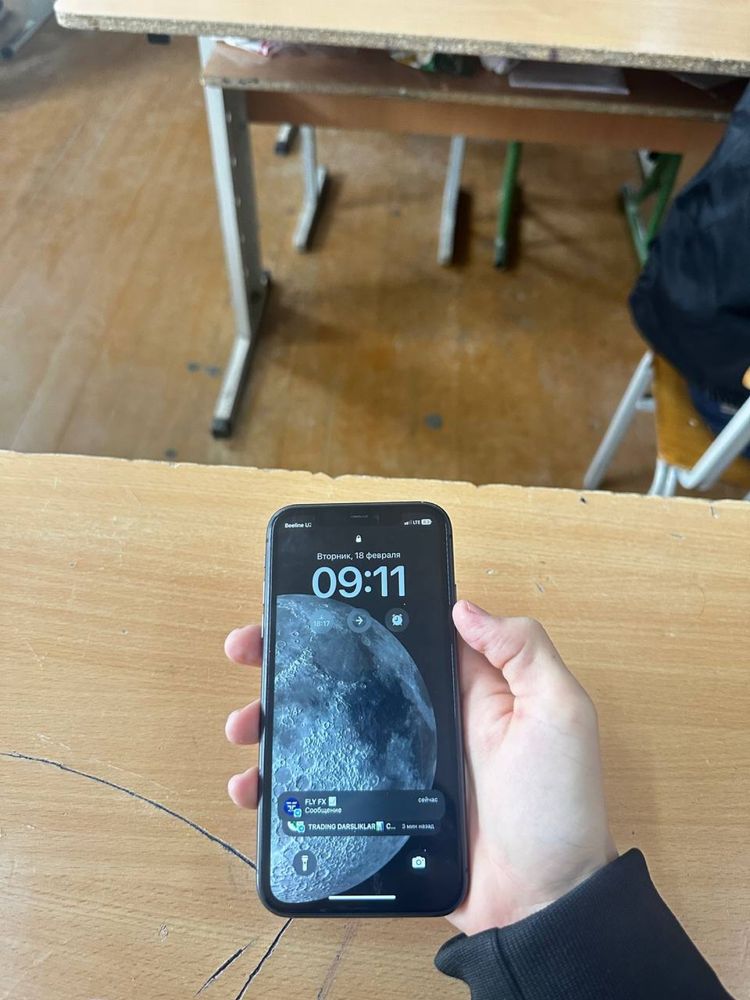 Iphone 11 sotiladi