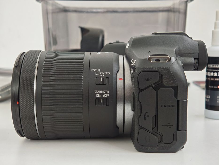 Canon R7 + RF 24-105mm + 4 батерии + 2 карти памет – комплект