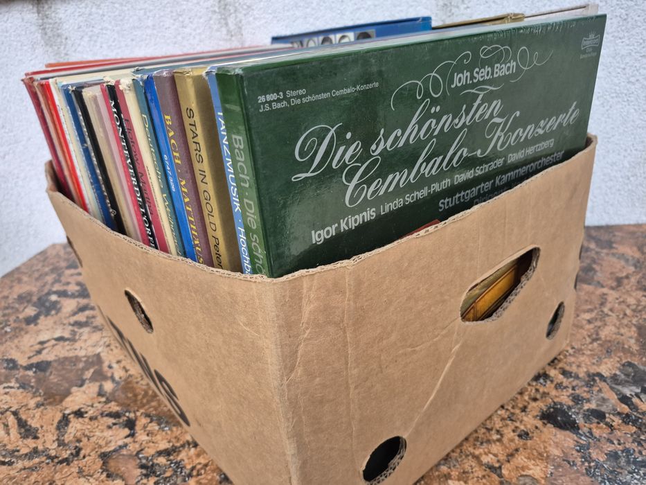 Vand Lot Discuri Vinil colectie aproximativ 100LP muzica clasica mixtă