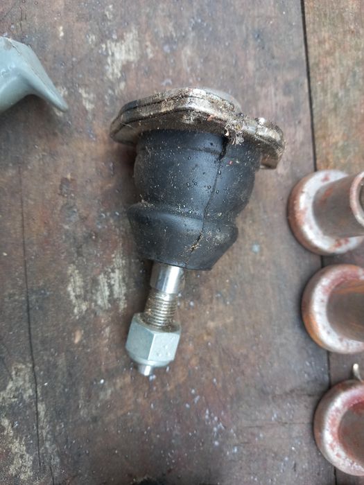 Bucși rotule cablu capota dacia 1100