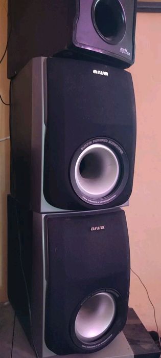 leptop si 2 boxe de 200w