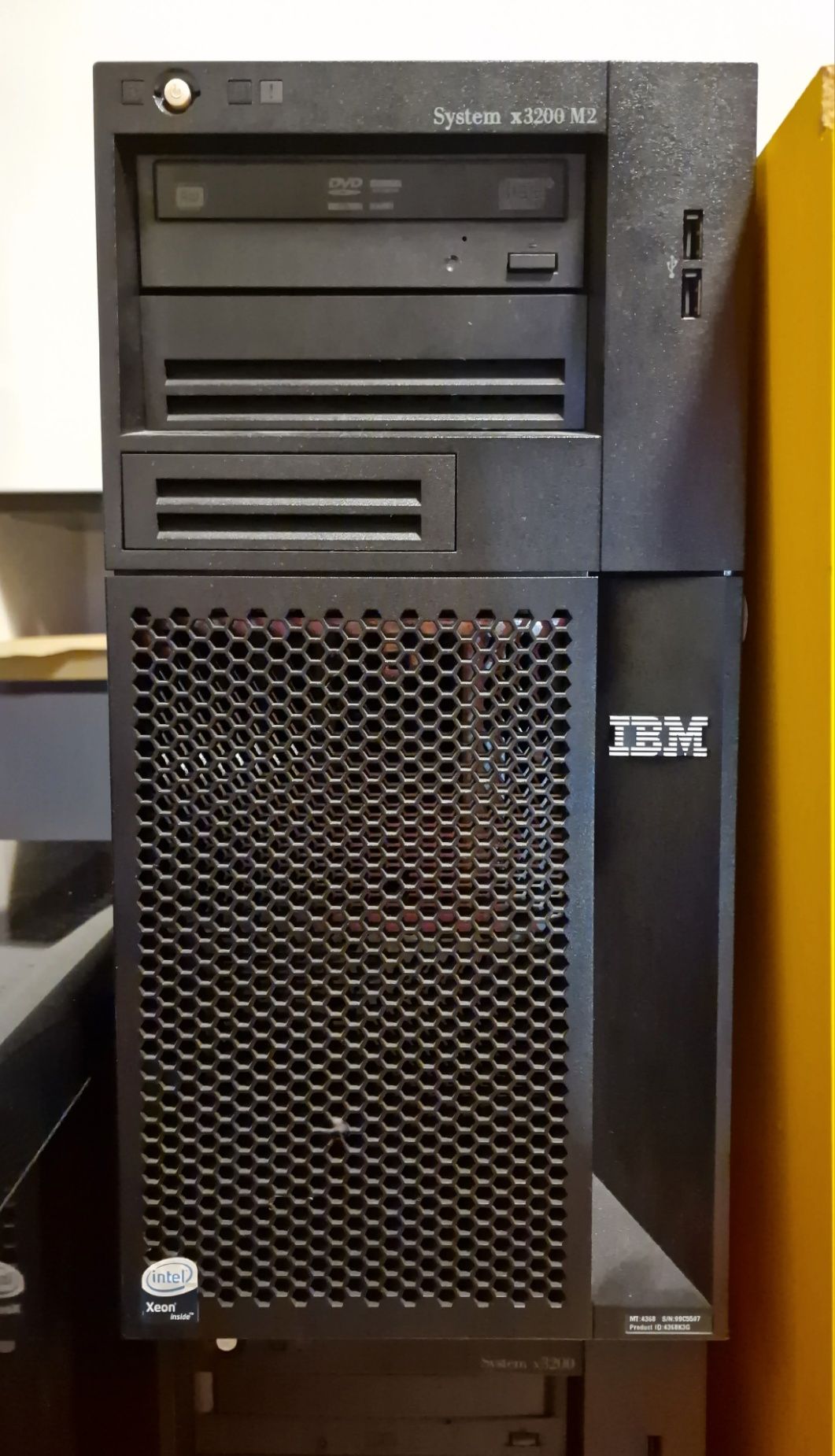 Server IBM x3200