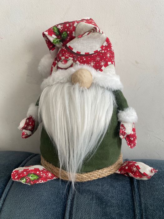 Коледни декорации и подаръци