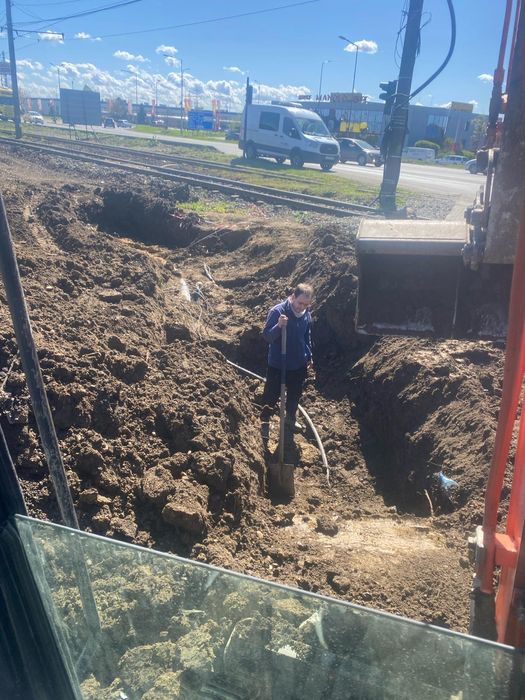 Stivuitor,Picon,buldo-excavator,bobcat,piscina,demolari,sapaturi,canal