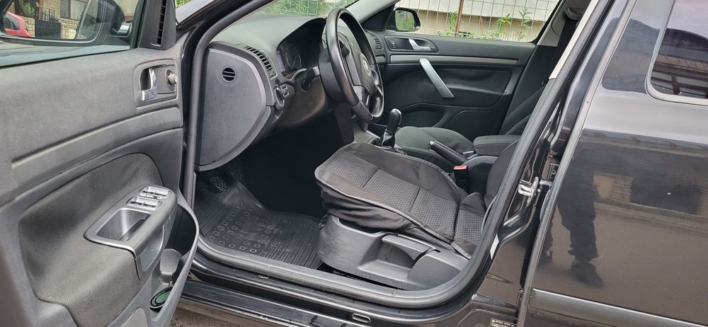 Vând Sau schimb Skoda Octavia2 Diesel 1.9 Anul 2008 full Opțiuni Acte