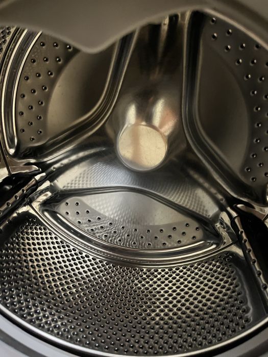 Продам стиркашьную машинку Артель