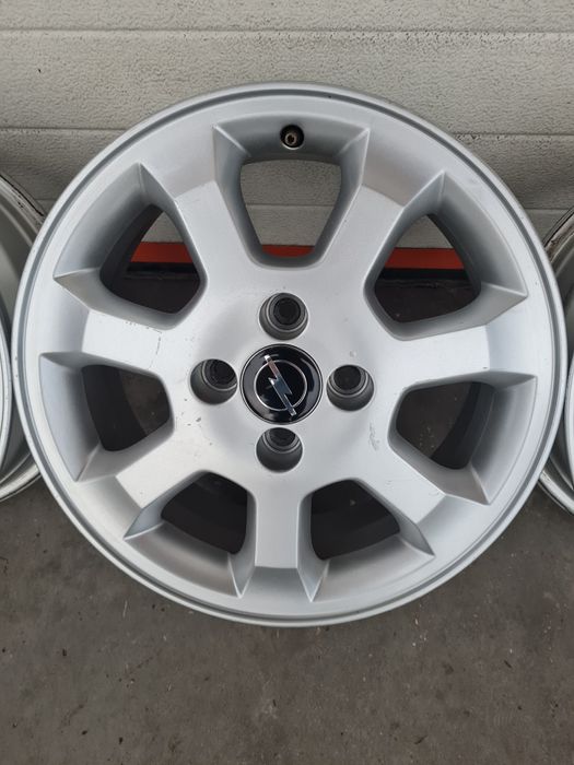 Оригинални джанти за ОПЕЛ OPEL R15 4x100 ET49 6J