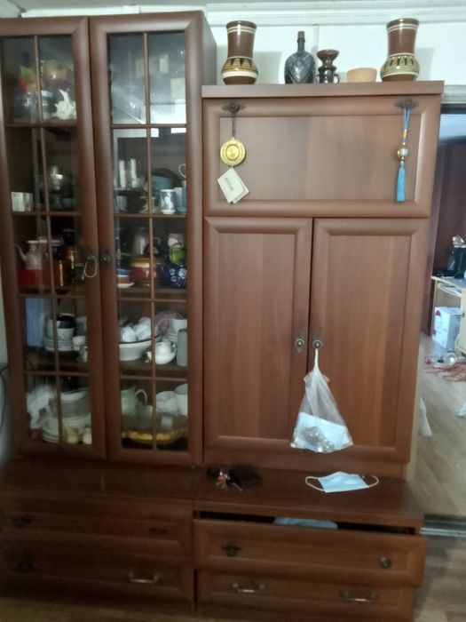 Продам мебель, компьютер, газ плита, шкафы, стол, стулья, прихожая