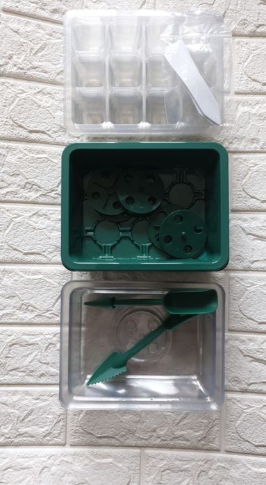 Tăvi pentru rasaduri,8bc pe set