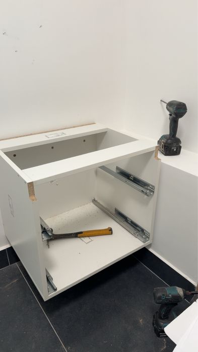 Reparatii,montaj,asamblare mobila IKEA,DEDEMAN etc.