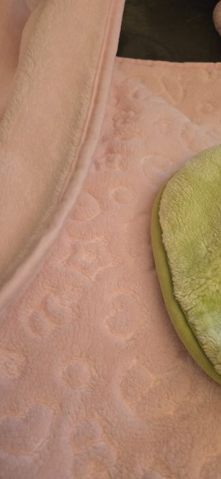 Пухкаво одеяло - розово, розово, зелено