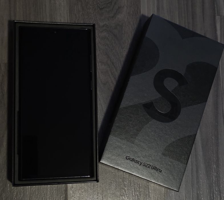 Samsung Galaxy S22 Ultra 256 GB – Phantom Black, stare excelentă