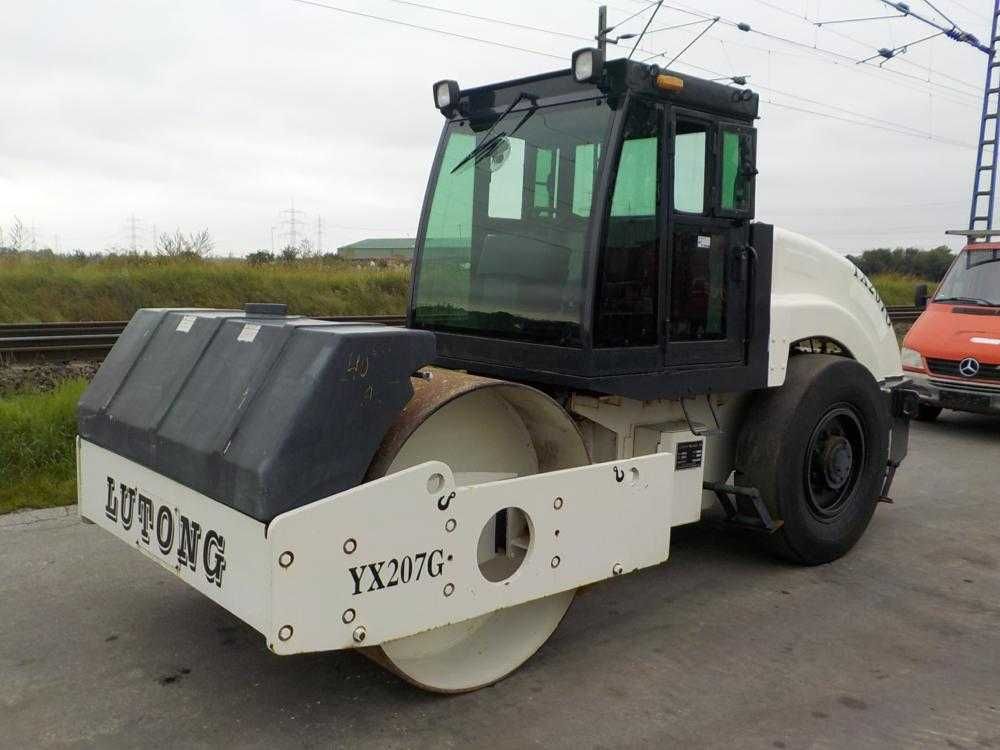 Compactor Lutong LT207G nou