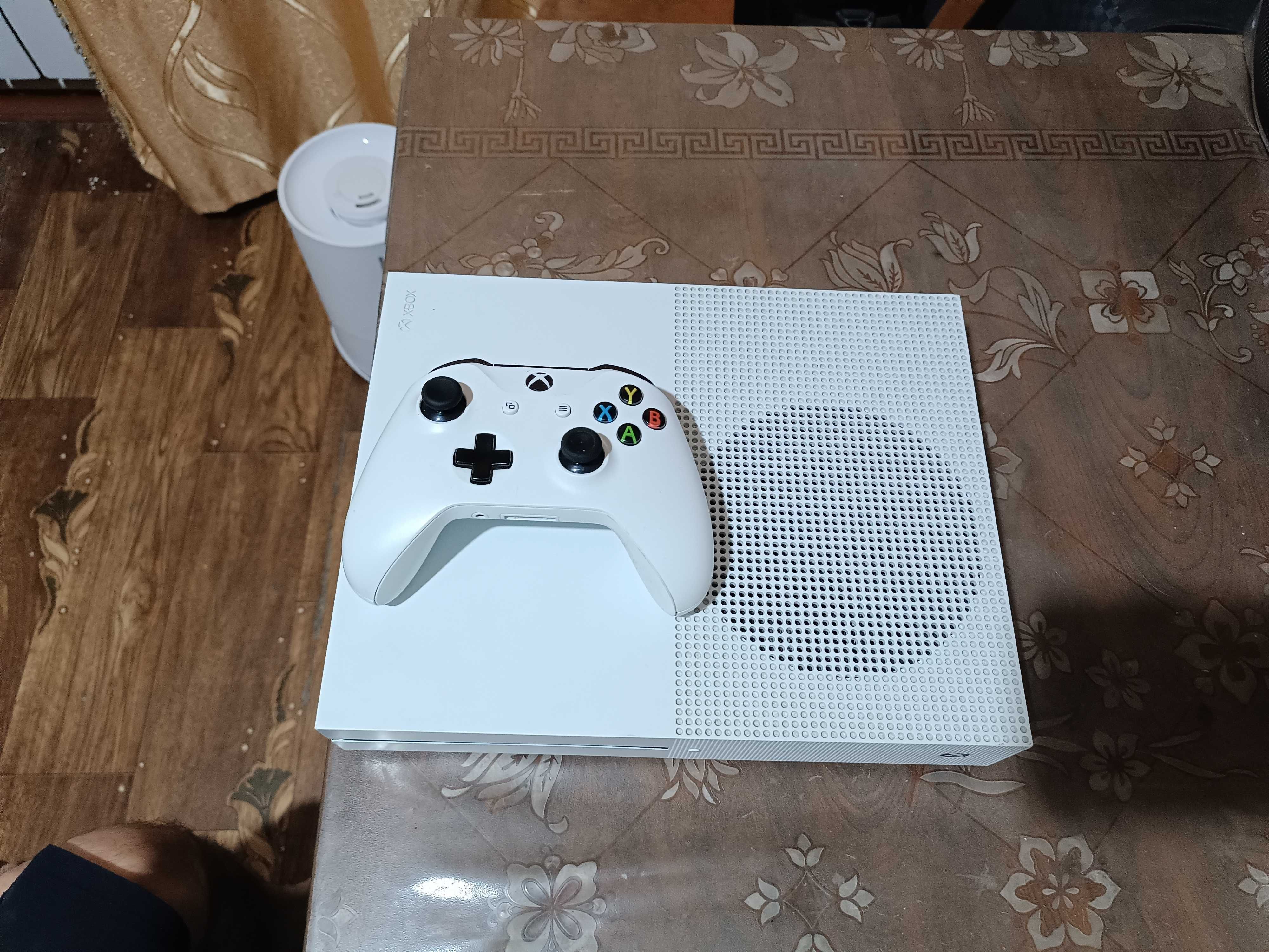 Xbox One S 1000GB