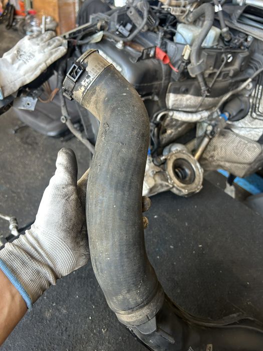 Маркуч (тръба) BMW F01/02 3.0d 245hp БМВ Ф01/02 245кс кулер всмукател