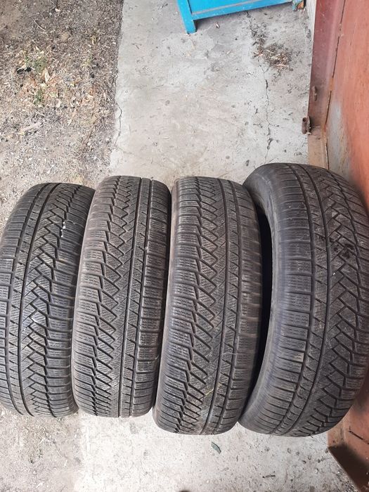 Продам шины 235/65/18 континенталь