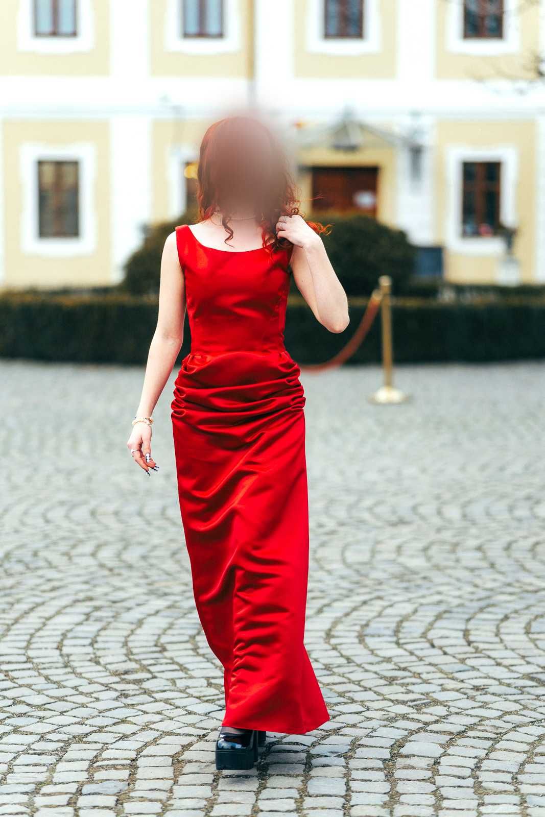 Vand rochita eleganta noua !