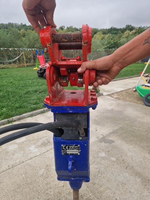 Vand picon miniexcavator  DEMOTER SI CUPLA RAPIDA  Nouă import Italia