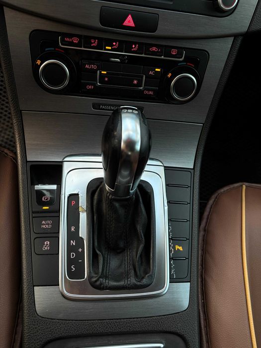 Vand vw passat b7 an fabricatie 2011 automat