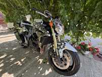 Vand Suzuki GSR 750