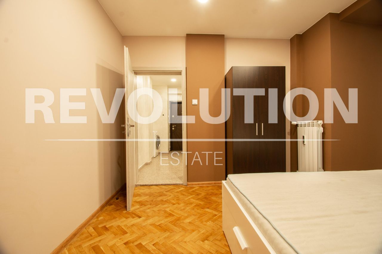 Дава се под наем Тристаен апартамент в София, Център - 70 кв.м за 750 € - Снимка #8