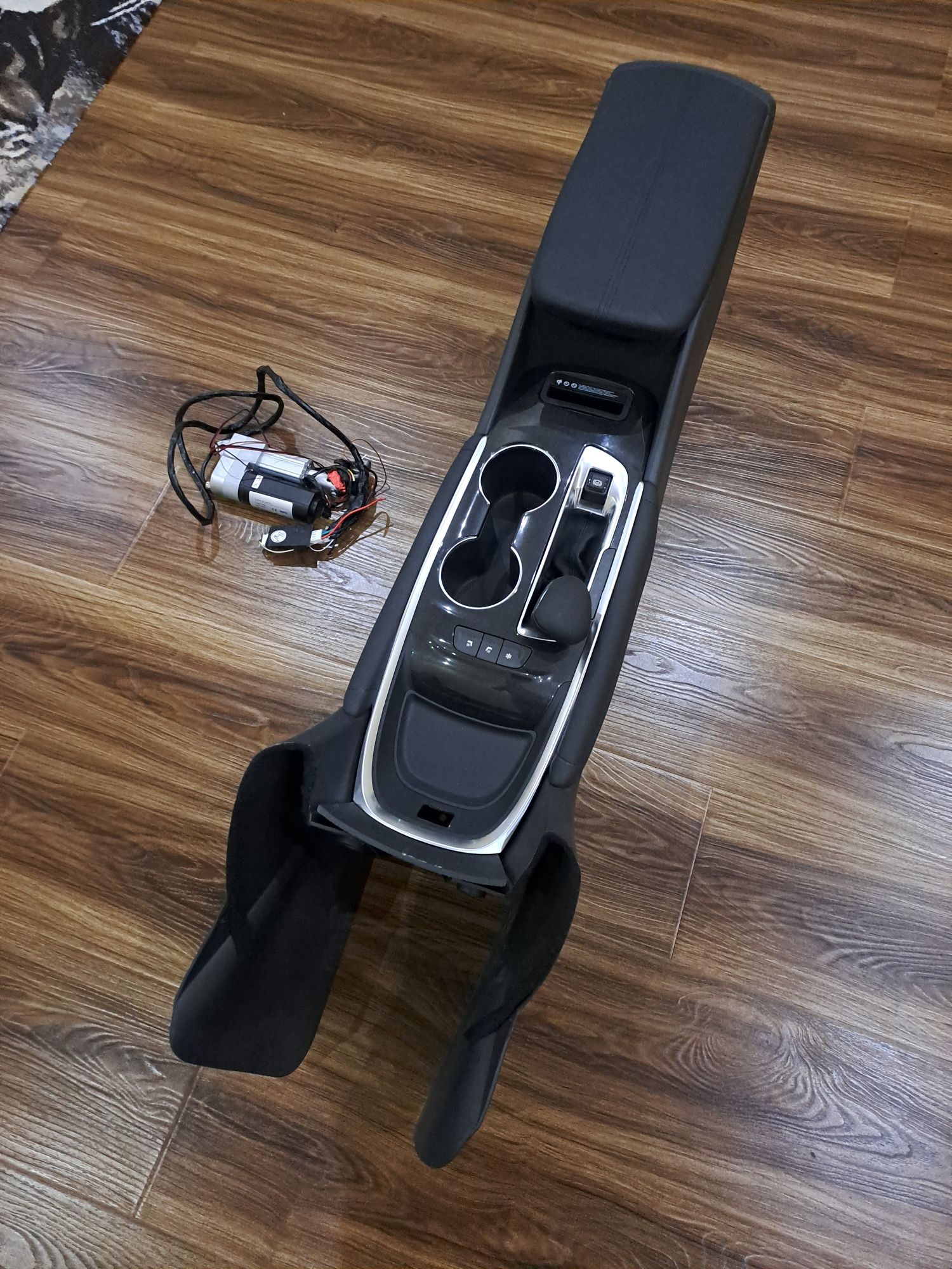 Бар Cobalt Malibu 2 Uzb Bar Electronic rucnoylari bn Holati Yengidek