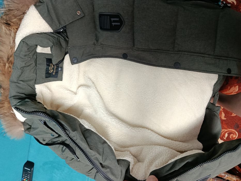 Продам куртку зимнюю подростковую