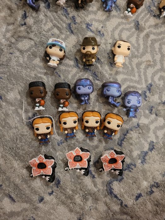 Игрушки "очень странные дела"