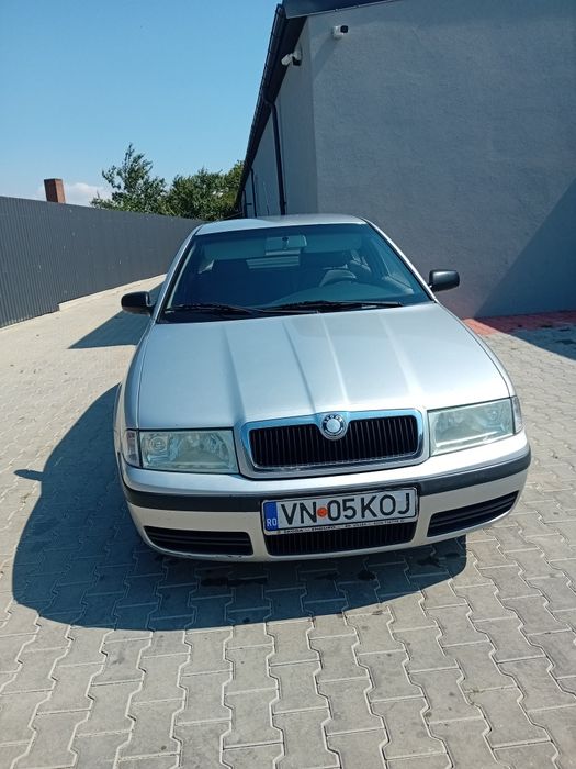Vând skoda octavia