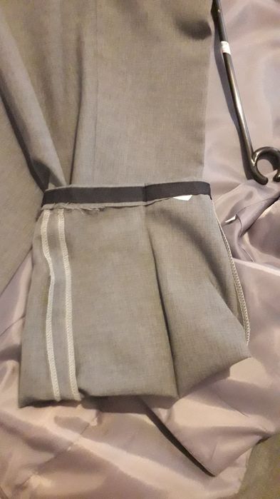 Costum barbatesc gri 46