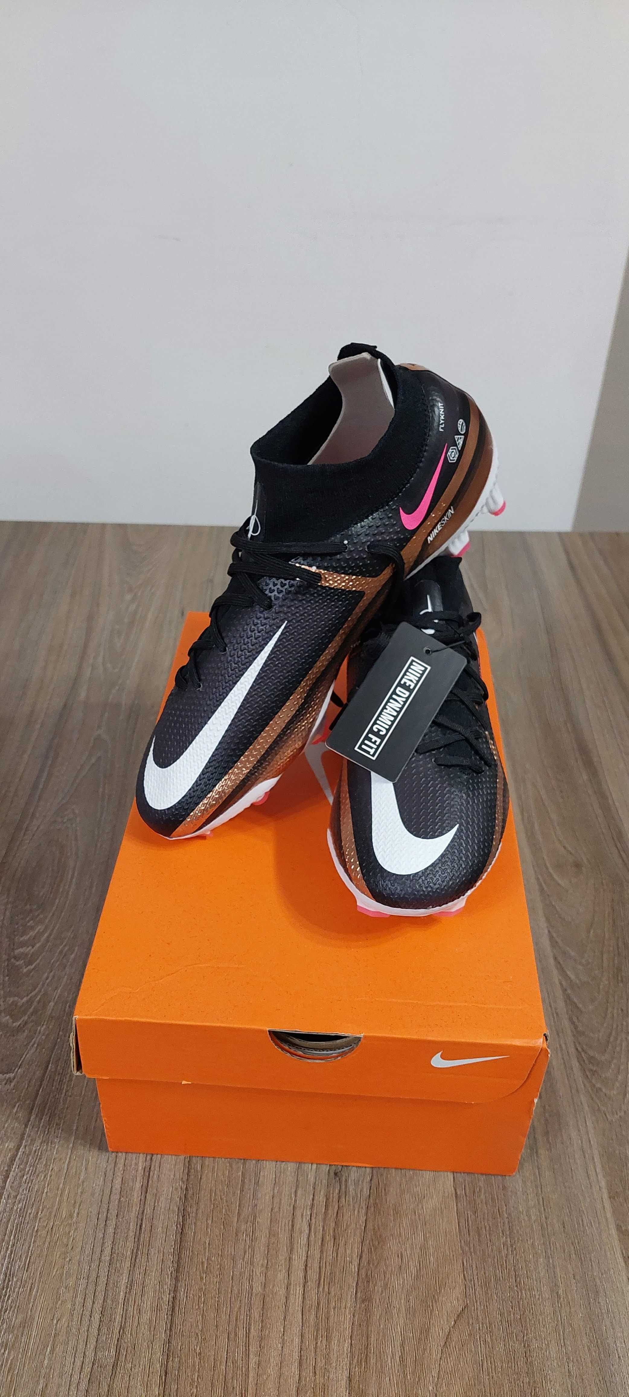 Nike Phantom GT2 Pro Dynamic Fit FG Football Boots