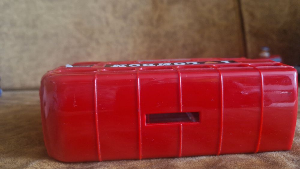 Играчки автобуси