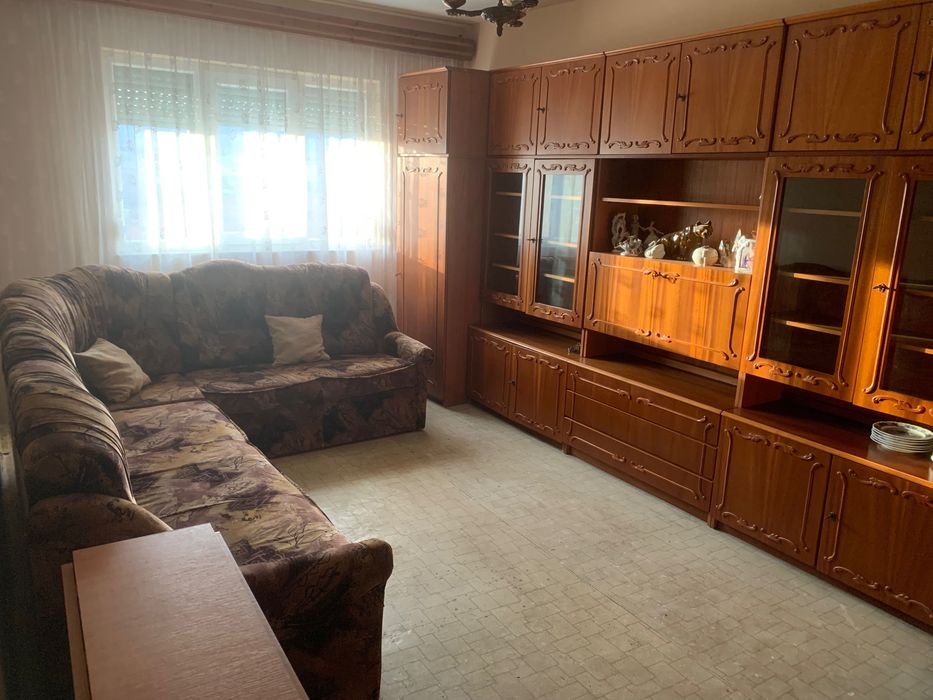 Vând apartament 2 camere Stei