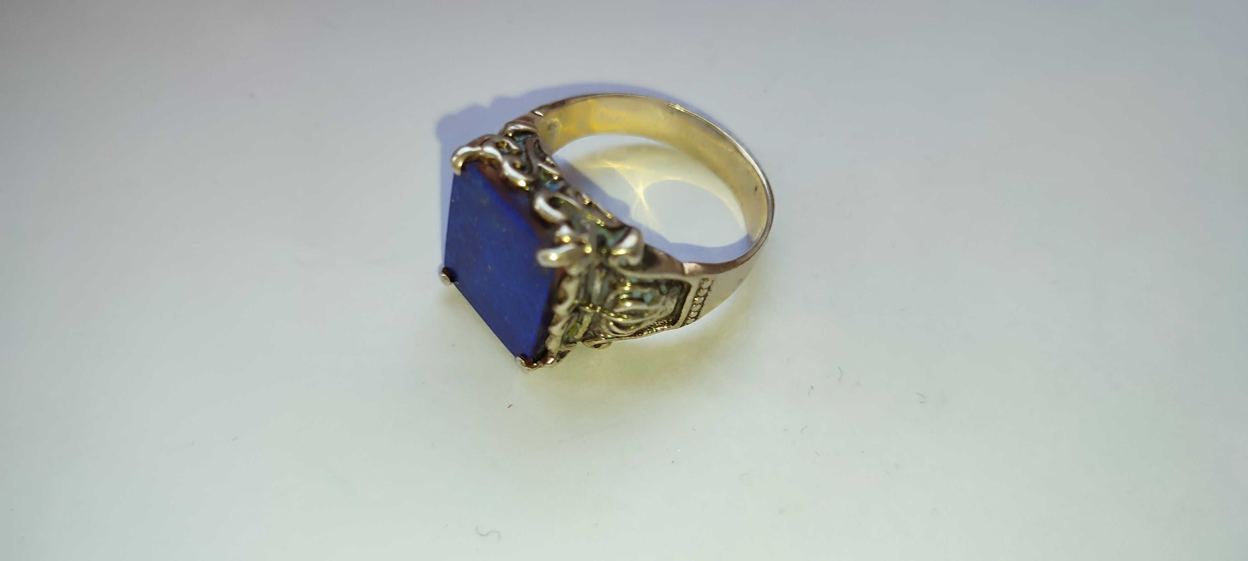 Шикарное серебряное кольцо с камнем ЛАЗУРИТ