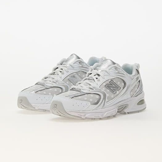 New Balance 530.