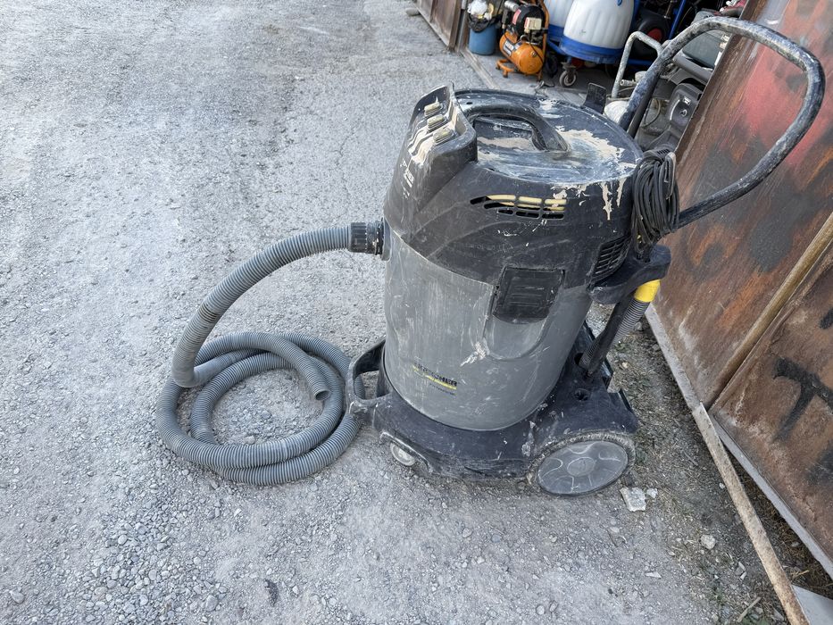 * Karcher NT 70/3 мощный строительный пылесос с 3 мя моторами оригинал