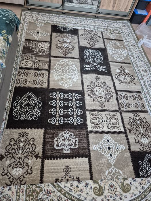Продам ковёр размер 150х220