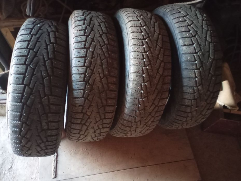 Продам зимнюю резину б/у