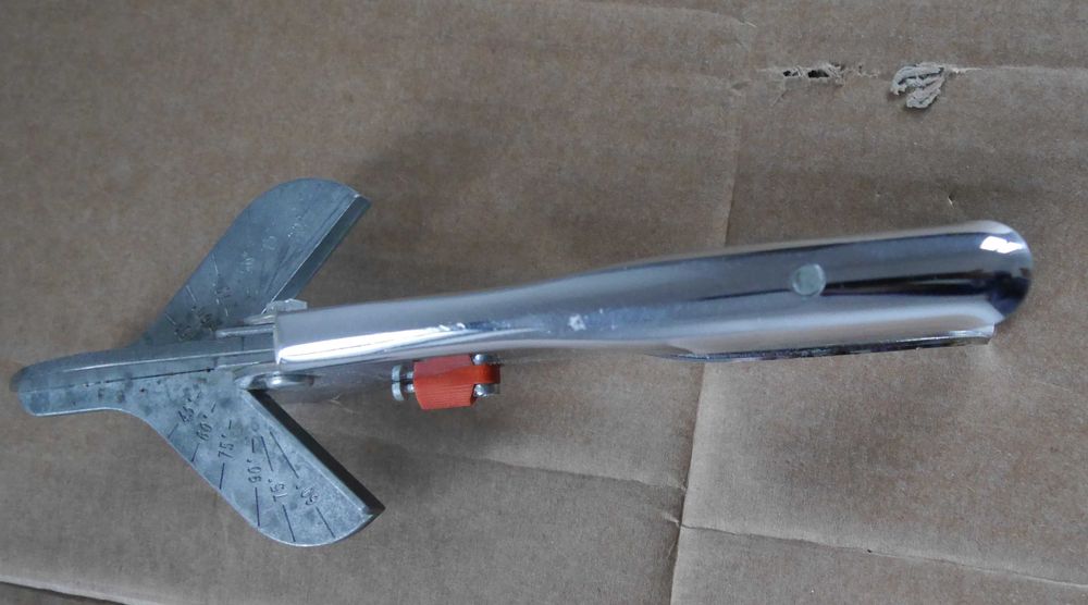 Lowe 3104 foarfeca pentru taiere in unghiuri