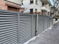 Gardul din lamele metalice tip jaluzea