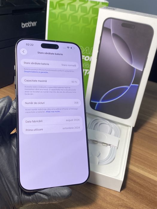 iPhone 16 Pro Max • 256 GB • Black Titanium