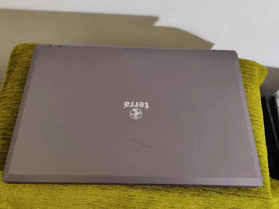 Laptop Terra Mobile 1541H, procesor i5-4210M, ram 8 Gb, Ssd 120gb