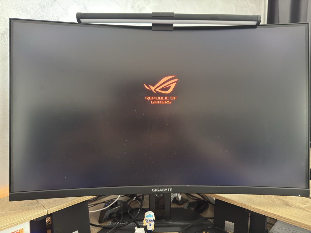 Gigabyte 32 165hz 1440P 2K M32QC