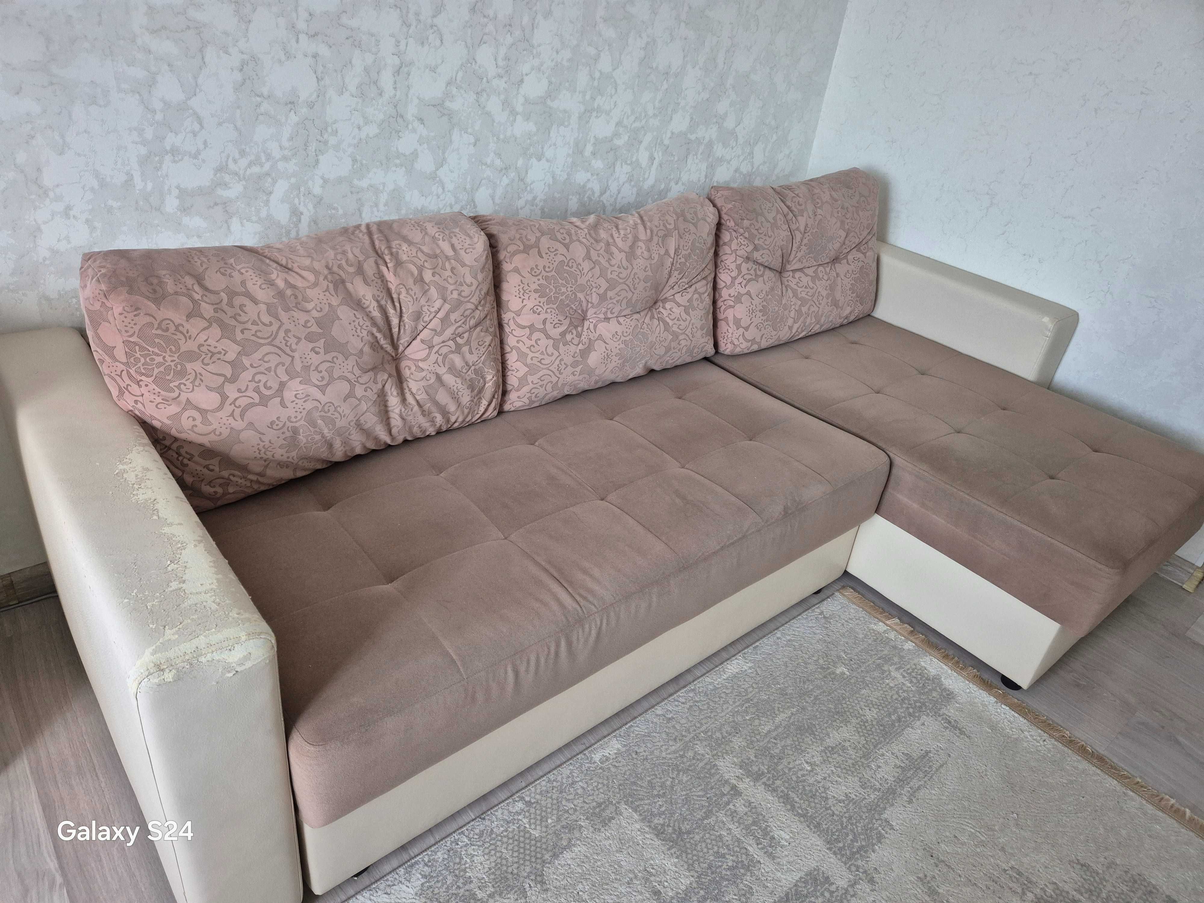 продам диван б/у