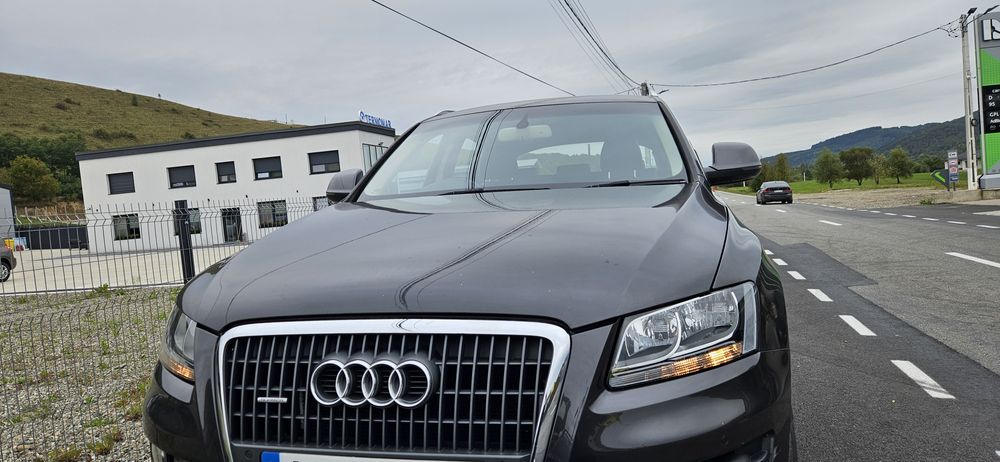 Dezmembrari Audi Q5 2.0 tdi CGL 4x4