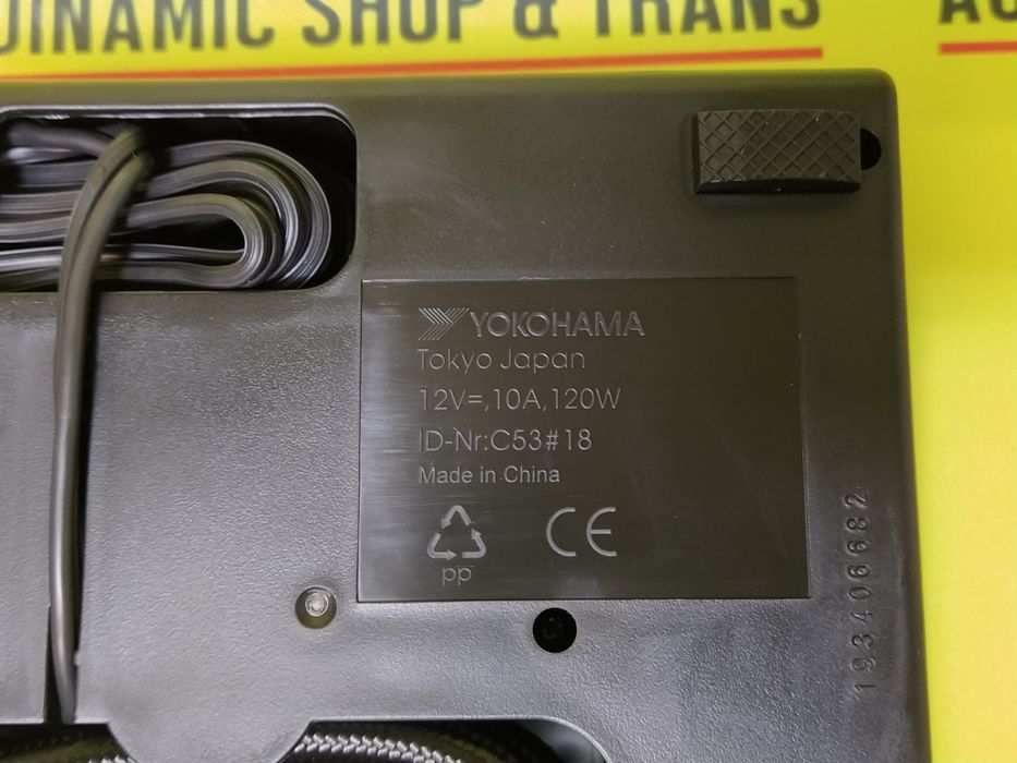 Compresor auto + Husa umflat roti kit pana original Subaru 12V 120w