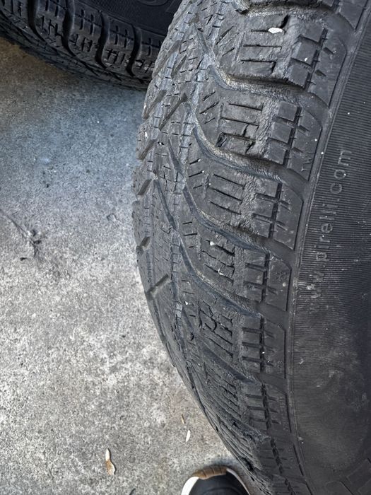 Anvelope + jante tabla +capace Logan