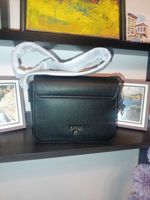 Чанта guess нова
