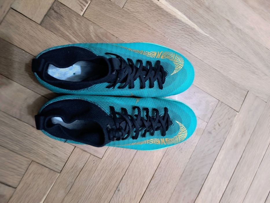 Футболни обувки nike (стоножки)